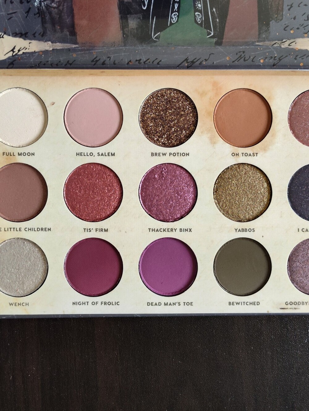 Hocus Pocus Gather Round Sisters eyeshadow pressed powder palette Disney collab - Picture 7 of 9